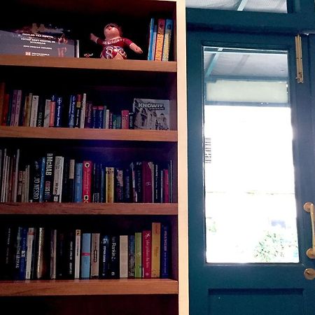 Pickled Tea Hostel Янгон Екстериор снимка